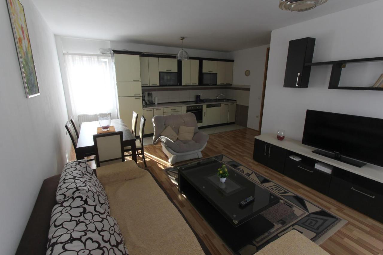 Kasumi Apartment Pristina Extérieur photo