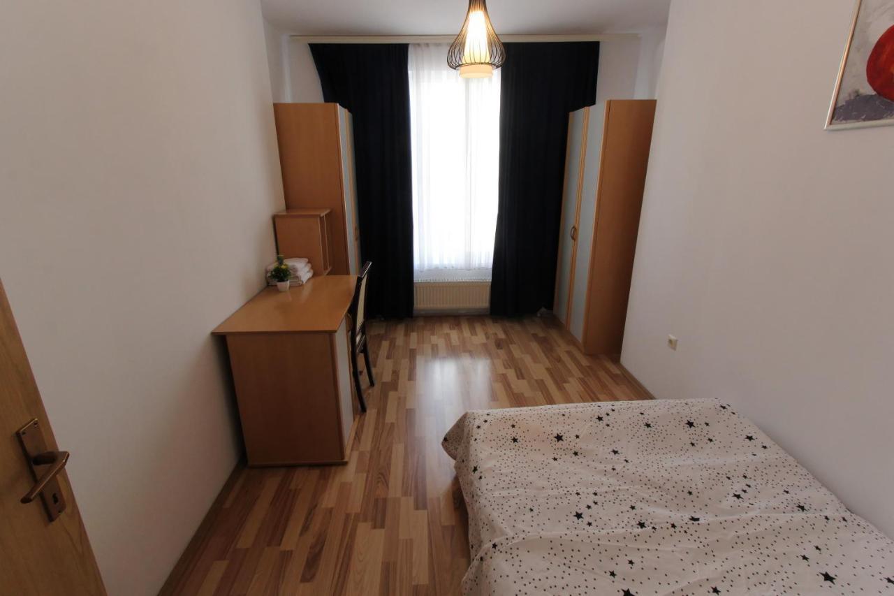 Kasumi Apartment Pristina Extérieur photo