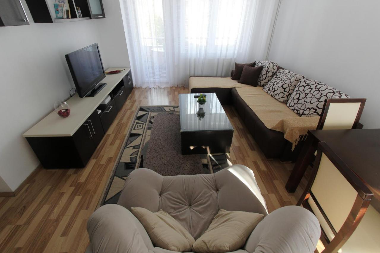 Kasumi Apartment Pristina Extérieur photo